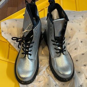 Silver Textured Women's Boots